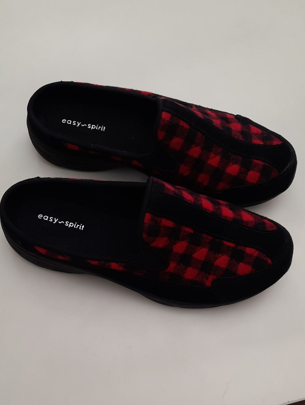 Easy Spirit Black and Red Buffalo Plaid Slip-On Loafers - Size 9.5M